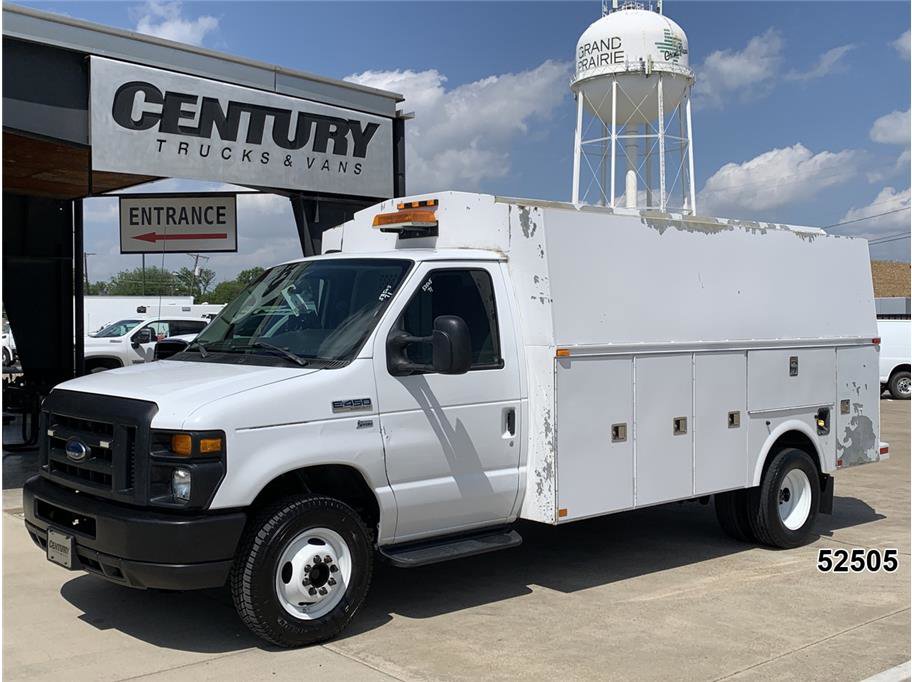 Used 2013 Ford E-450 and Econoline 450 Super Duty w/ PWR Locks & Windows Group