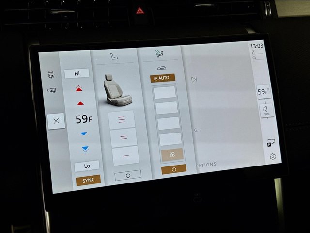 New 2026 Land Rover Discovery Sport Landmark image 18