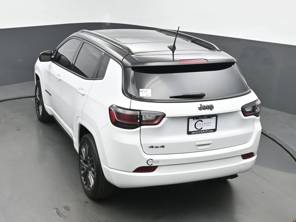 Used 2022 Jeep Compass High Altitude AWD/4WD image 39