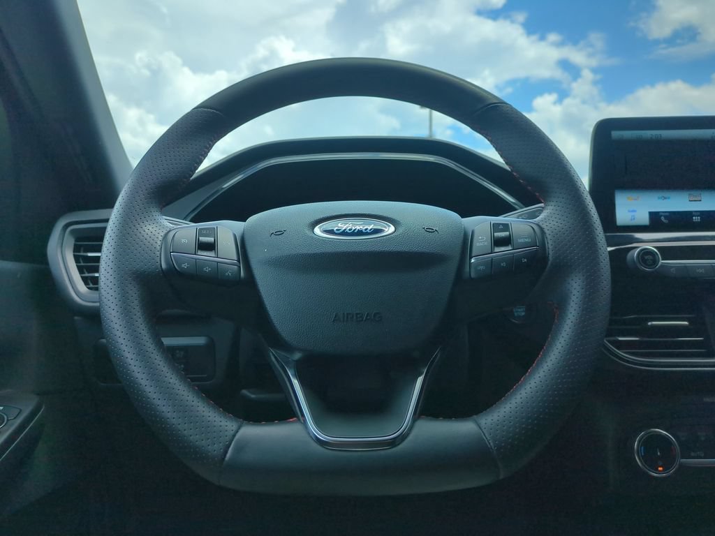 Used 2025 Ford Escape ST-Line FWD image 22
