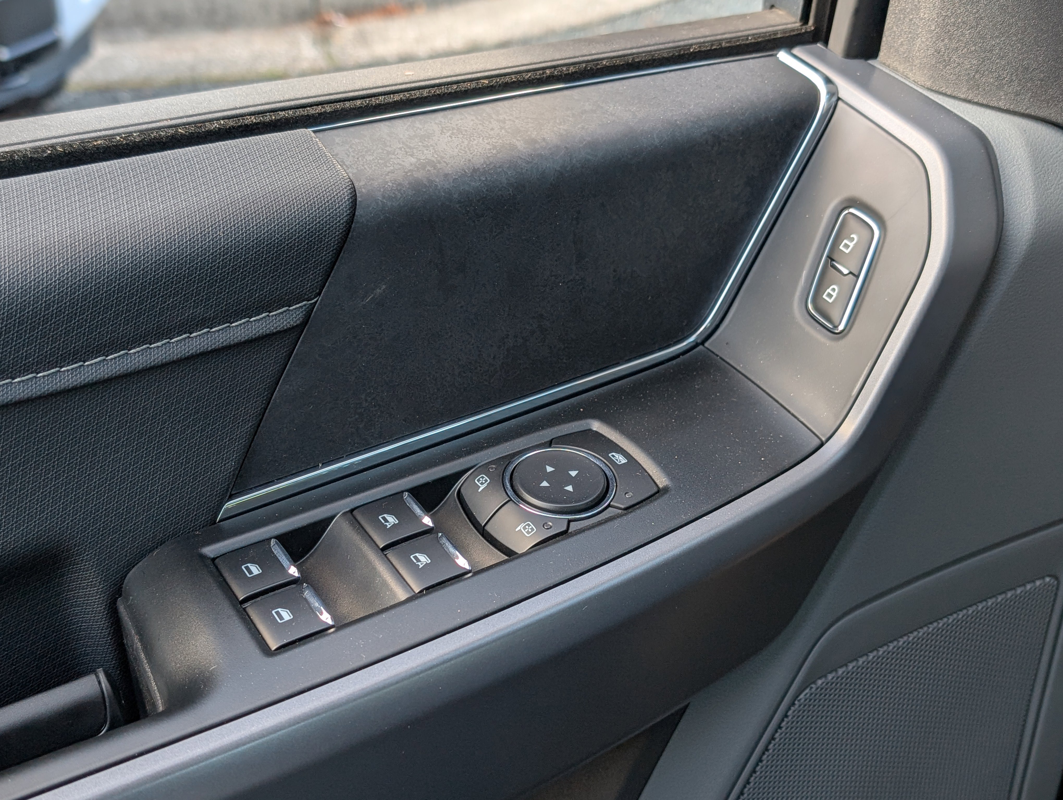 New 2025 Ford F150 XLT w/ Equipment Group 302A MID image 15