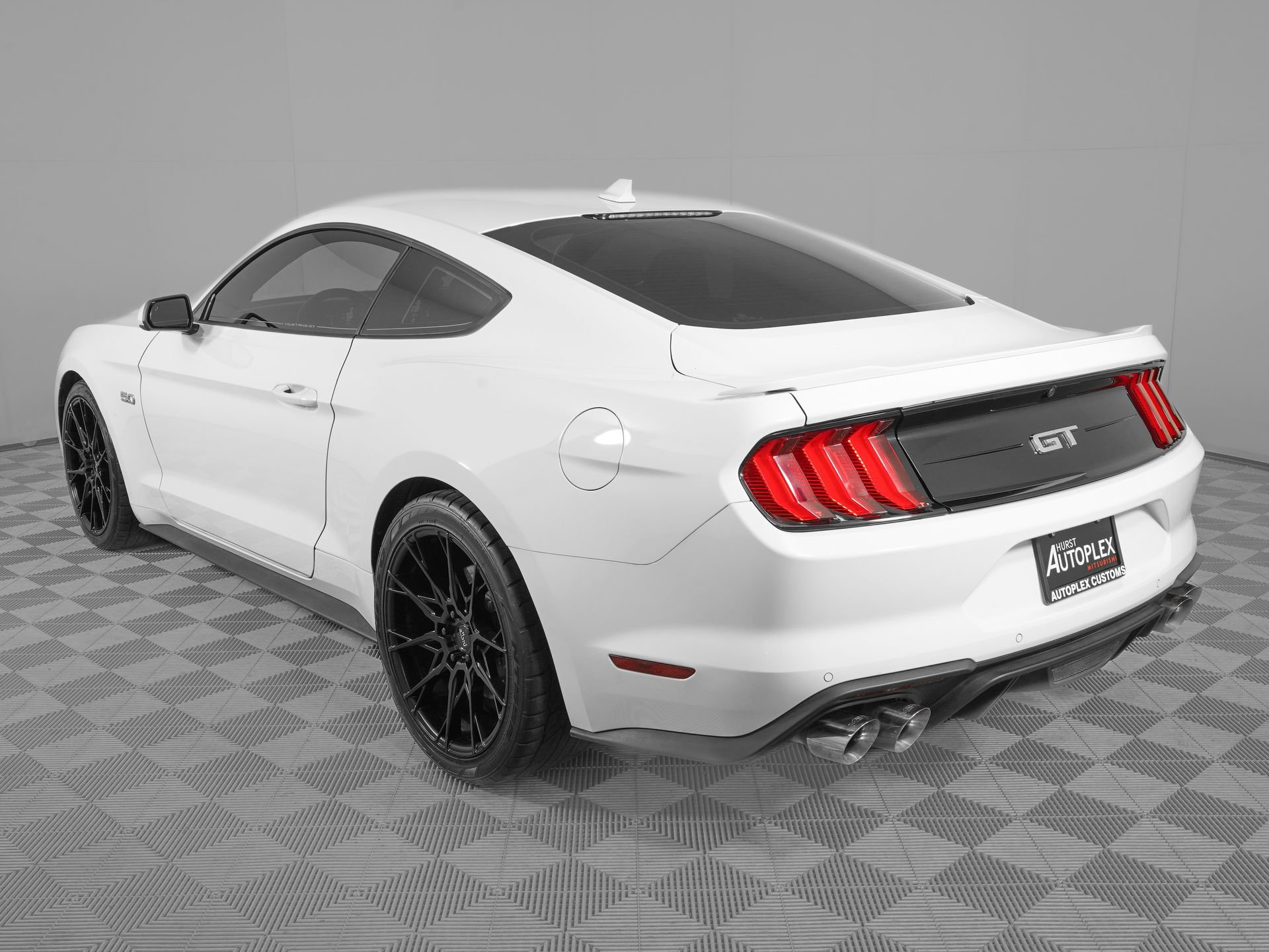 Used 2023 Ford Mustang GT Premium image 7