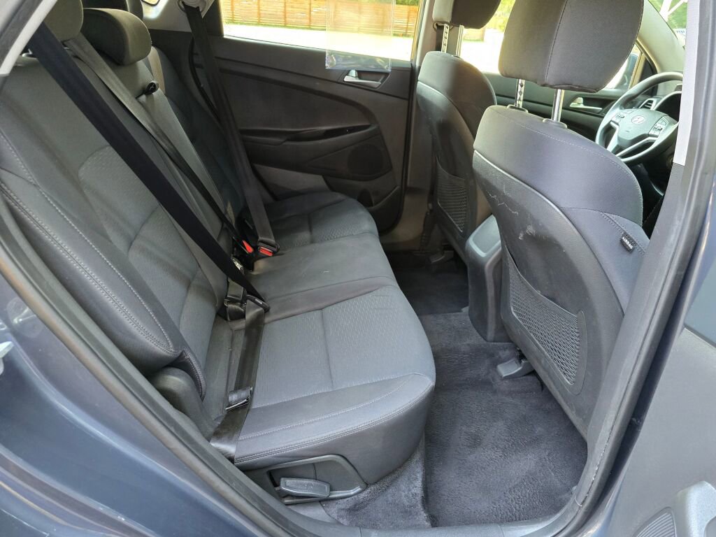 Used 2020 Hyundai Tucson SE image 16