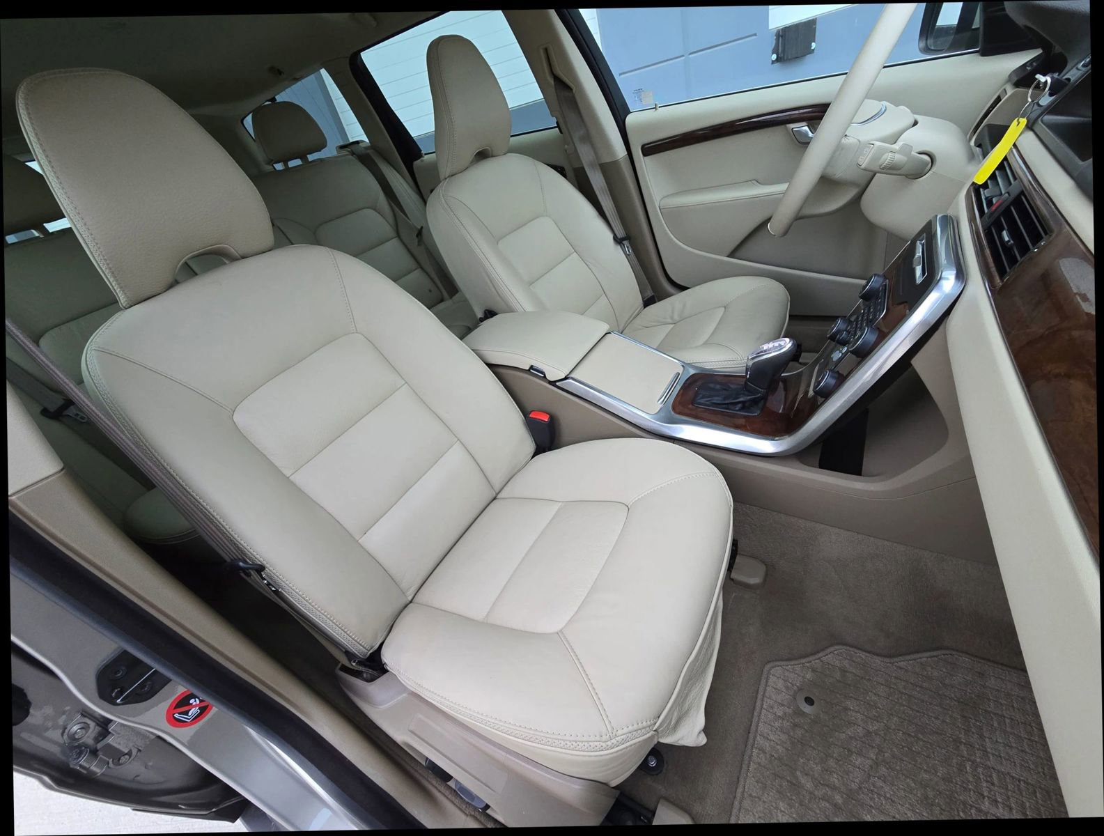 Used 2013 Volvo XC70 T6 image 18