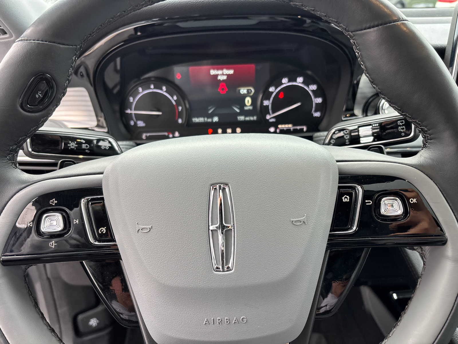 Certified 2022 Lincoln Corsair AWD w/ Premium Package image 16