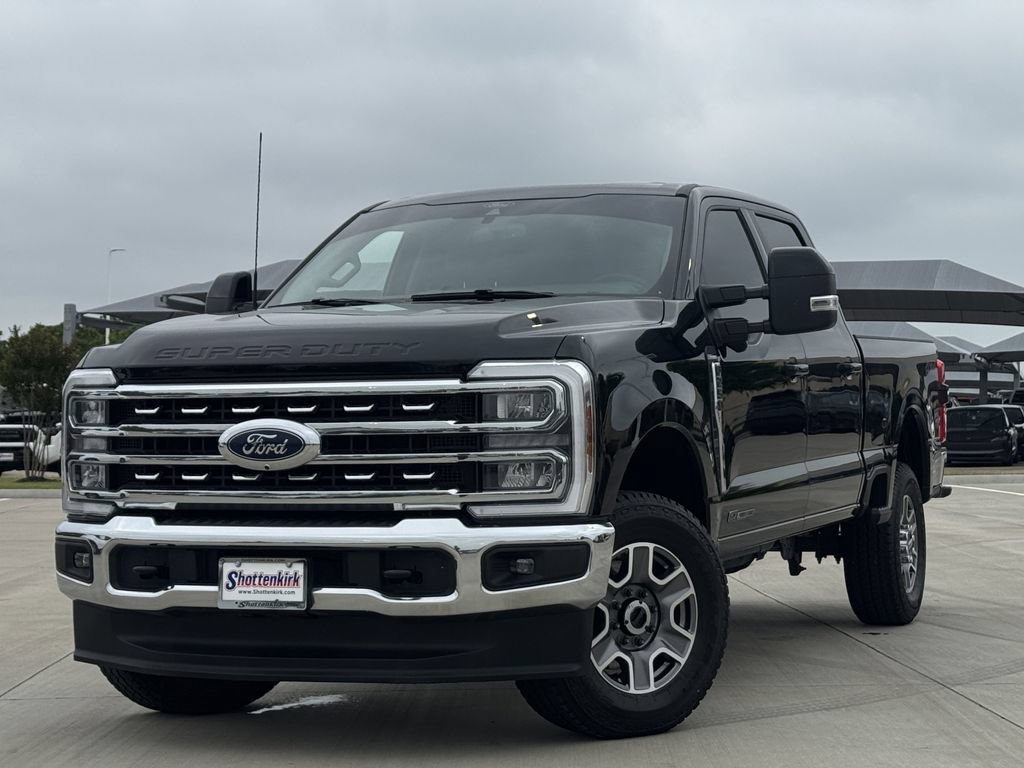 Used 2024 Ford F250 Lariat AWD/4WD image 2