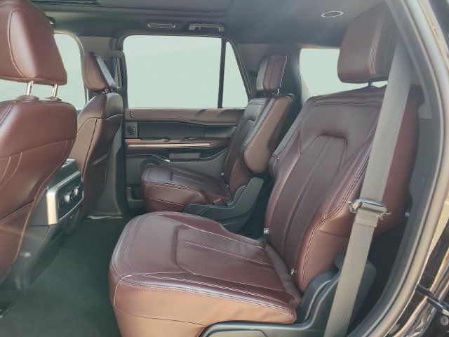 Used 2024 Ford Expedition Limited RWD image 28