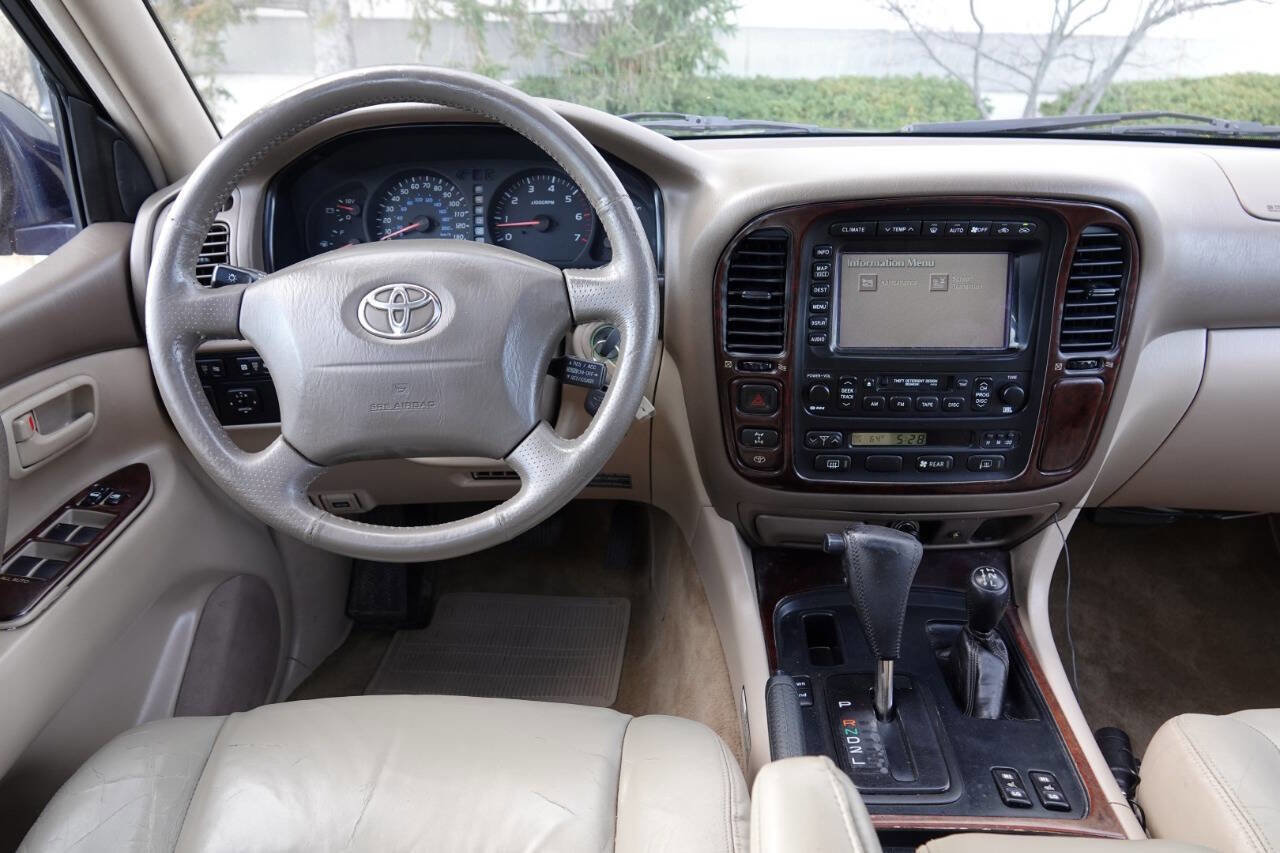 Used 2002 Toyota Land Cruiser AWD/4WD image 89