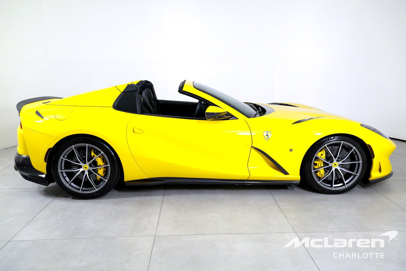 Used 2023 Ferrari 812 GTS RWD image 10
