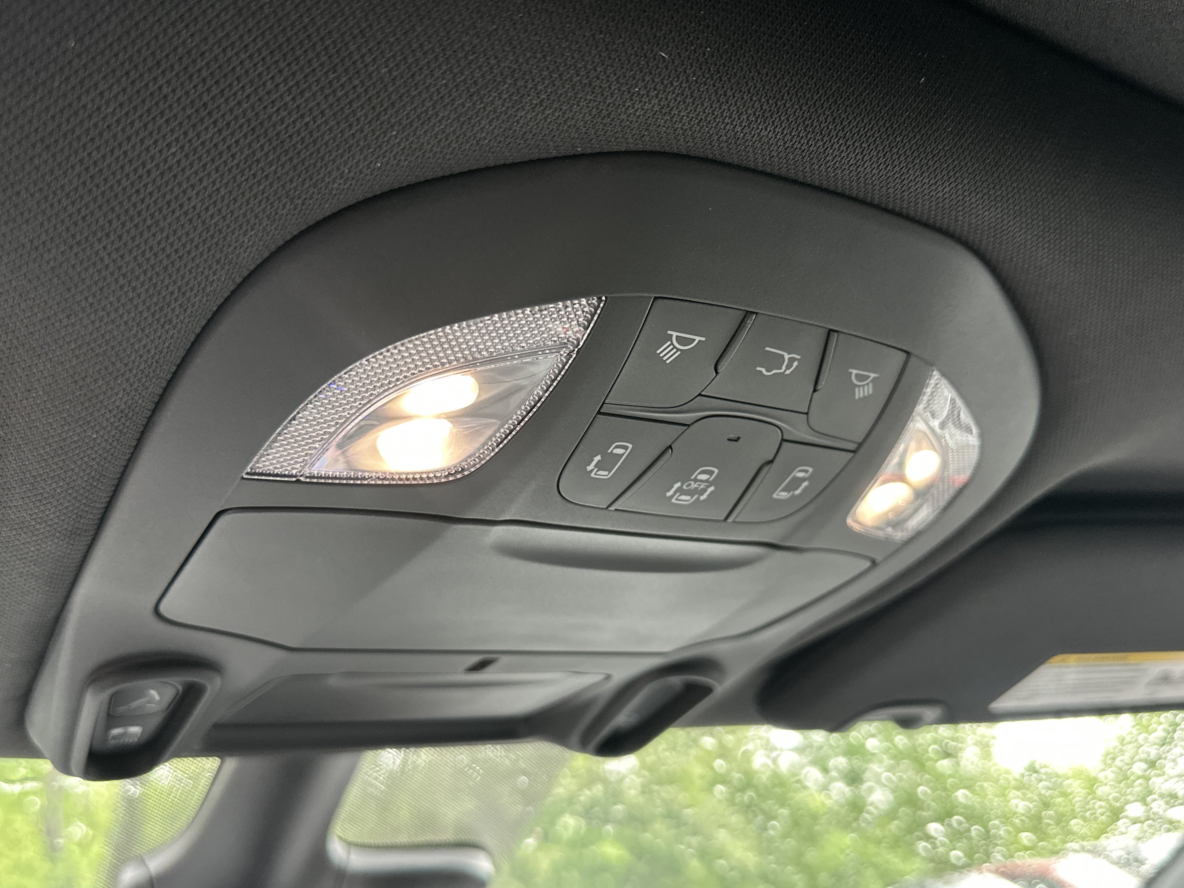 New 2027 Chrysler Pacifica Select w/ Family Tech Group FWD image 11