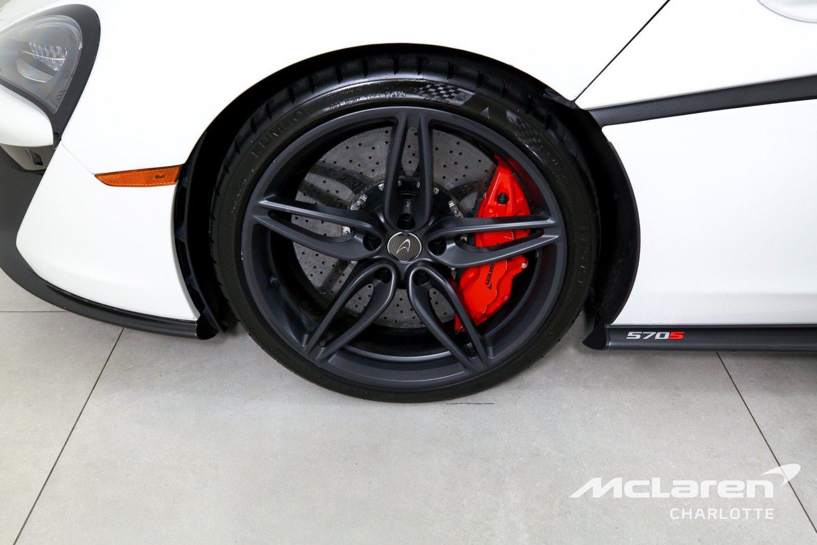 Used 2017 McLaren 570S Coupe RWD image 24