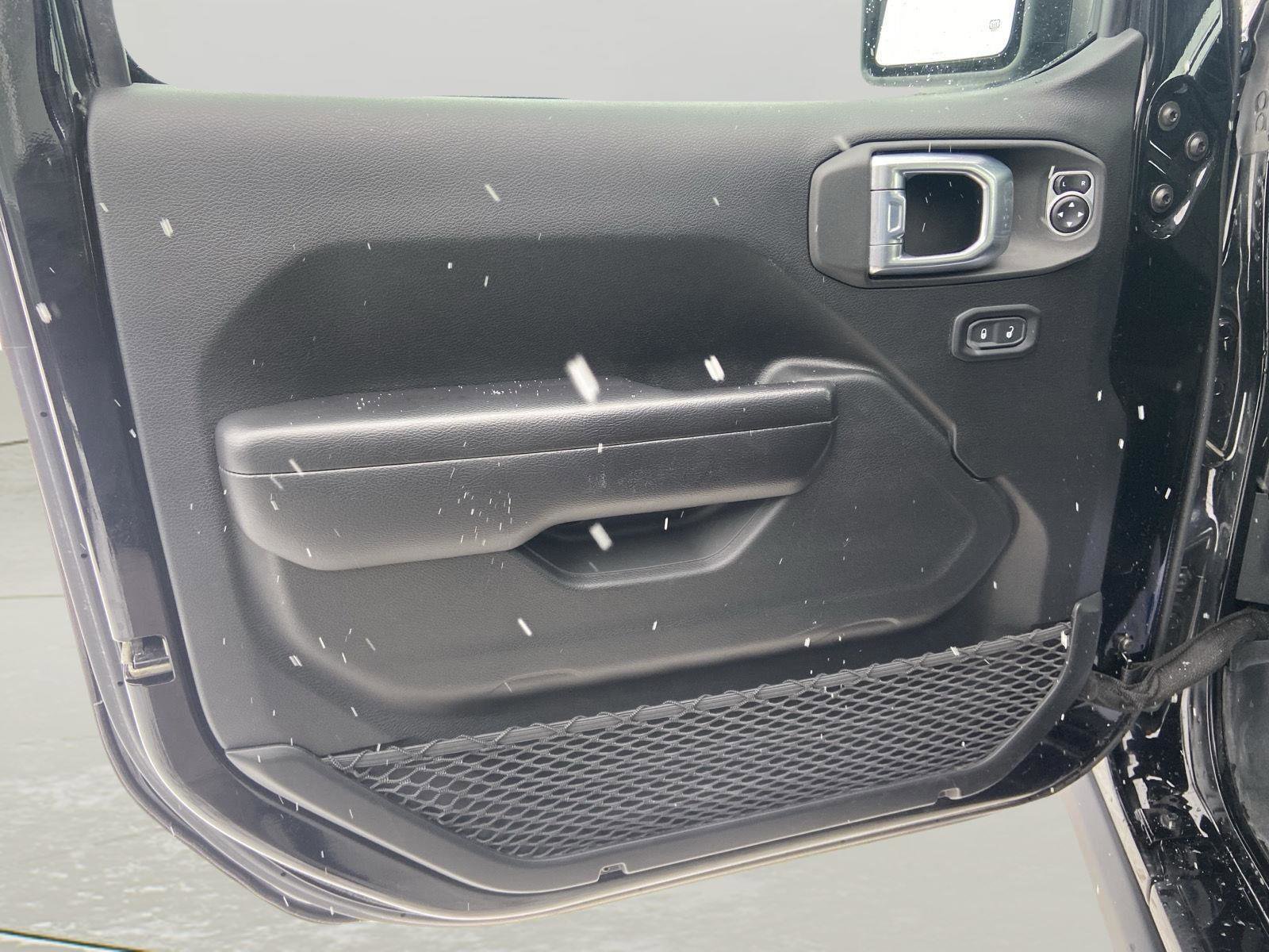 Used 2021 Jeep Wrangler Unlimited Sport image 20