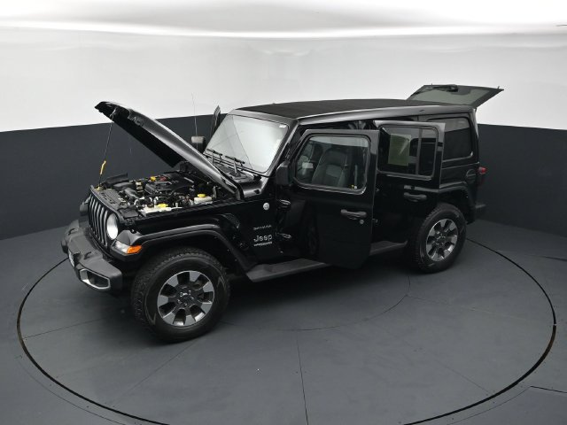 Used 2022 Jeep Wrangler Unlimited Sahara w/ Cold Weather Group AWD/4WD image 26
