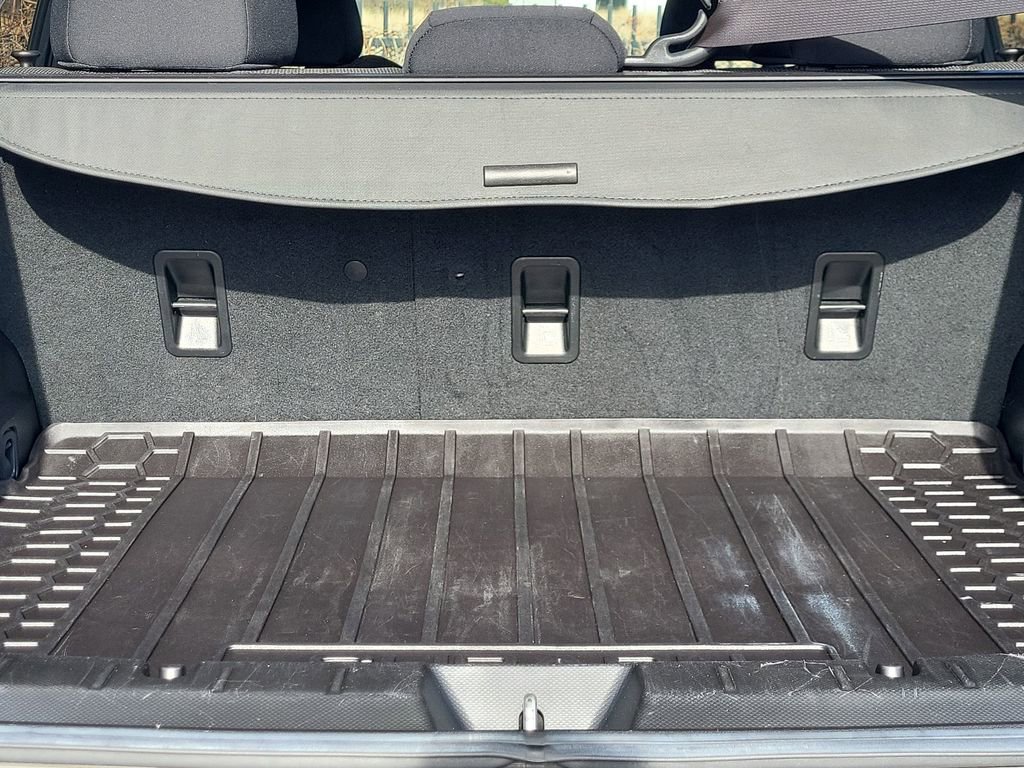 Used 2020 Subaru Crosstrek 2.0i image 16