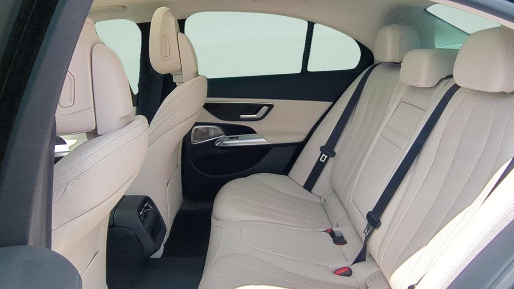 Used 2026 Mercedes-Benz E 350 Sedan image 12