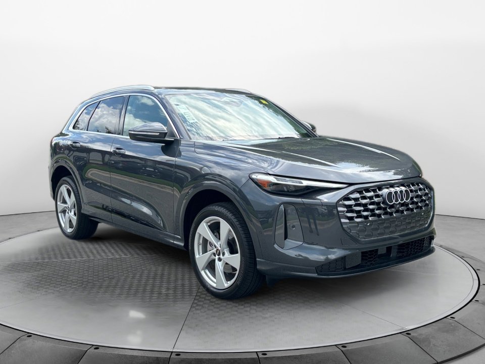 New 2025 Audi Q5 Premium Plus