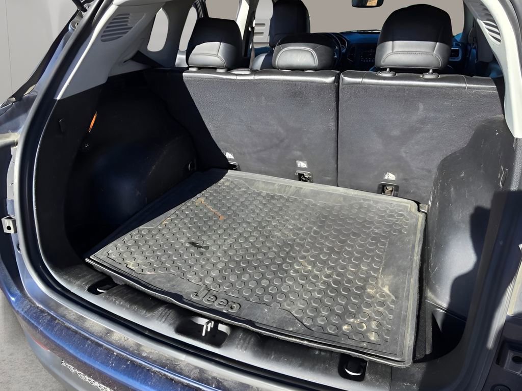 Used 2018 Jeep Compass Latitude w/ Popular Equipment Group image 30