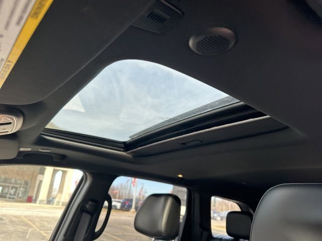 Used 2021 Jeep Grand Cherokee Laredo X image 22