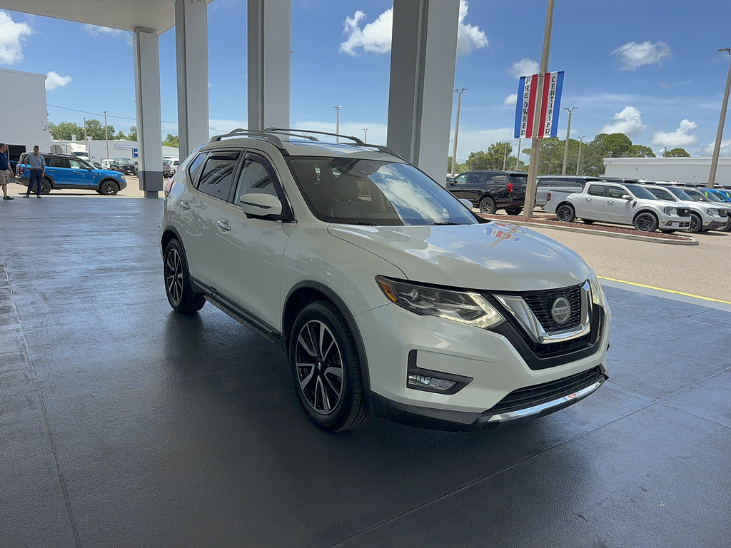 Used 2018 Nissan Rogue SL w/ Premium Package FWD image 3