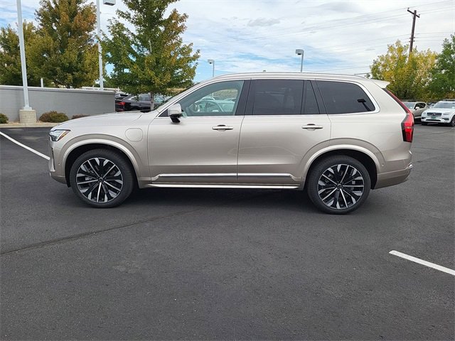 New 2026 Volvo XC90 T8 Plus image 2