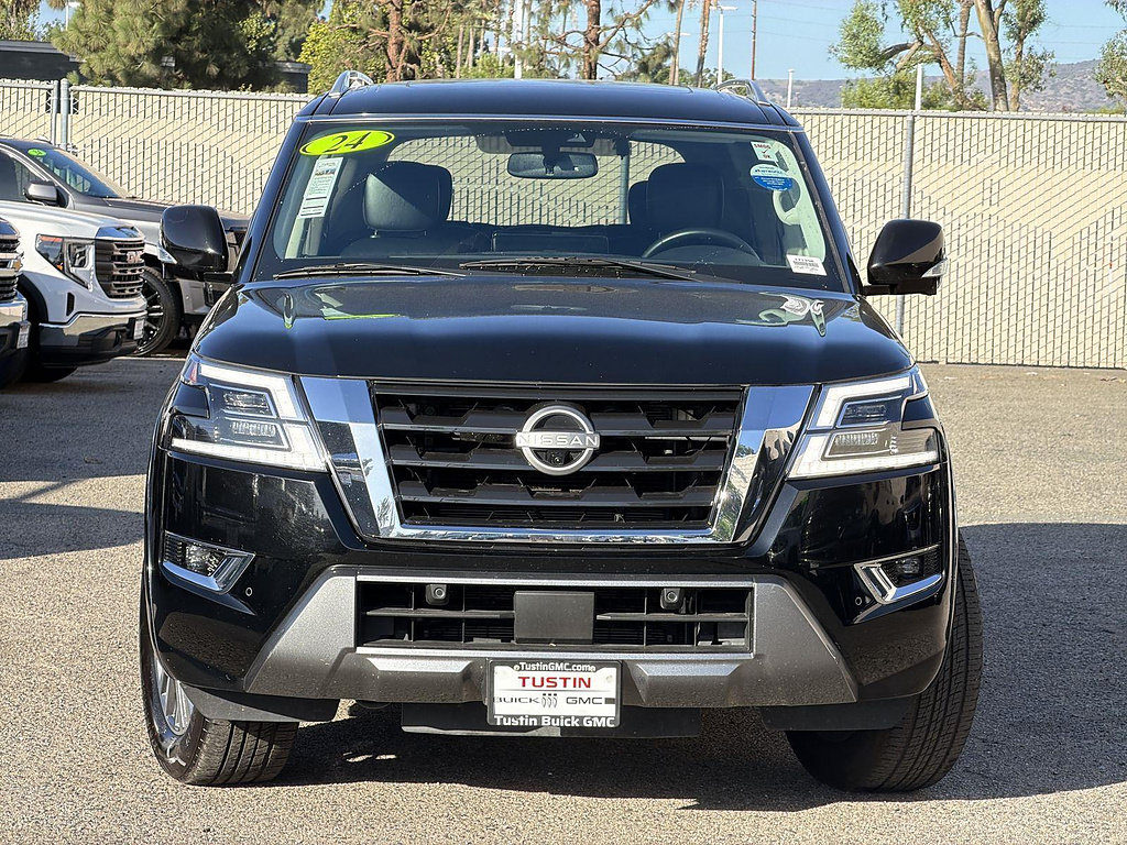 Used 2024 Nissan Armada SL w/ Captain's Chairs Package RWD image 2