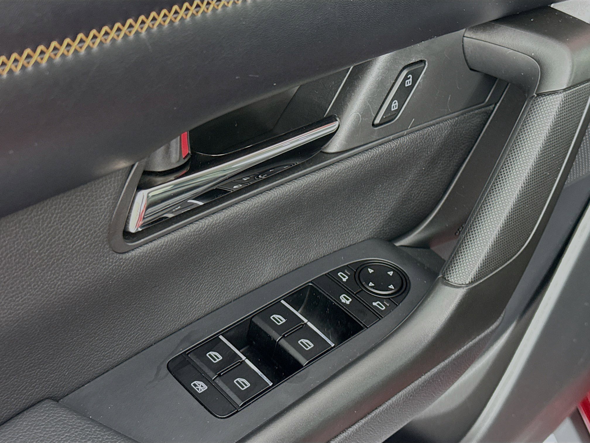 Used 2023 MAZDA CX-50 AWD 2.5 S w/ Cargo Package image 18