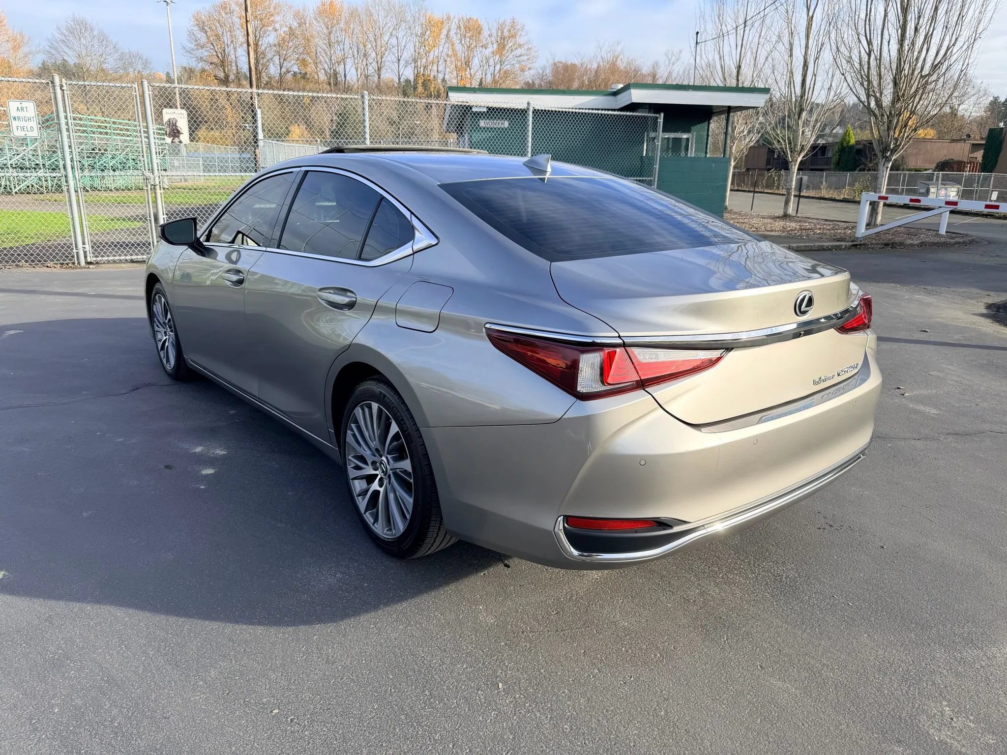 Used 2021 Lexus ES 250 w/ Premium Package AWD/4WD image 3