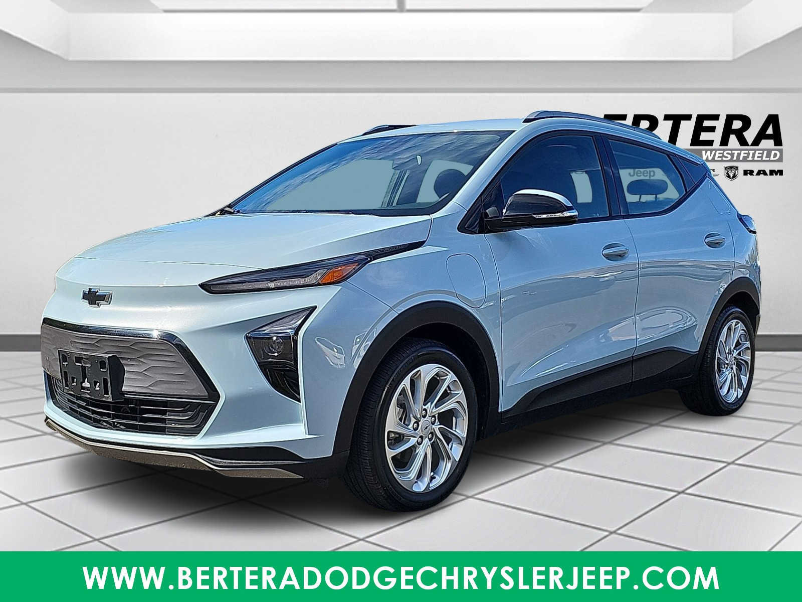 Used 2023 Chevrolet Bolt EUV LT FWD image 3
