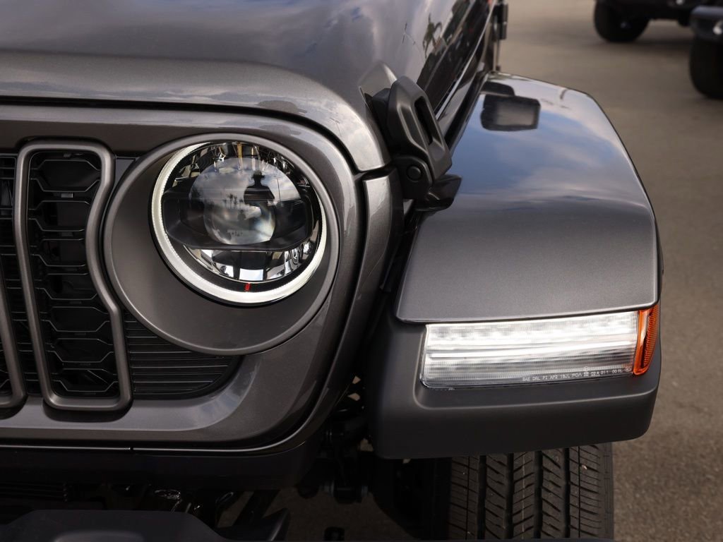 New 2026 Jeep Gladiator Sport image 10