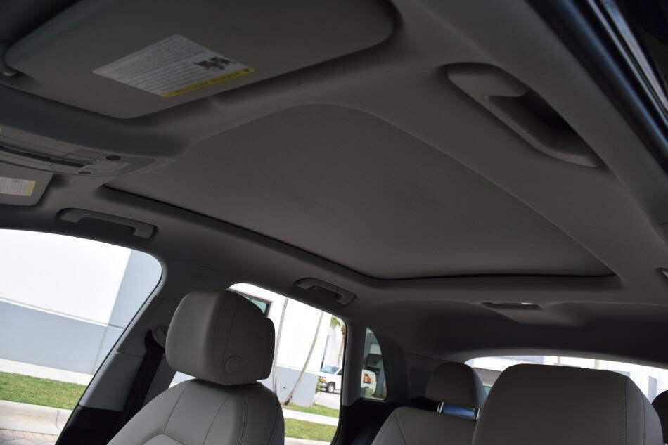 Used 2022 Audi Q3 2.0T Premium w/ Convenience Package AWD/4WD image 76