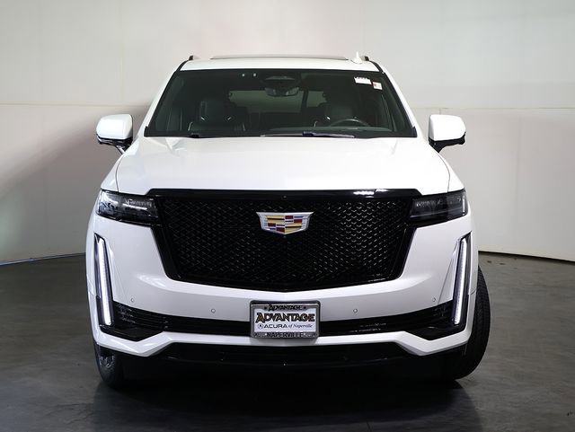 Used 2022 Cadillac Escalade Sport w/ Heavy-Duty Trailer Package AWD/4WD image 9