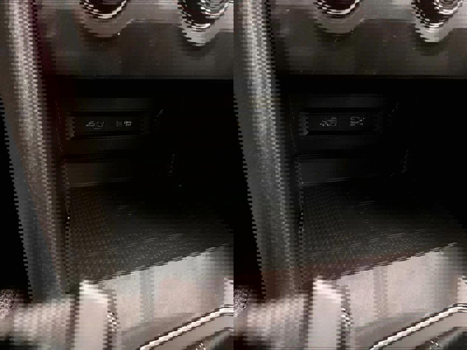 Used 2021 Volkswagen Tiguan SE image 26