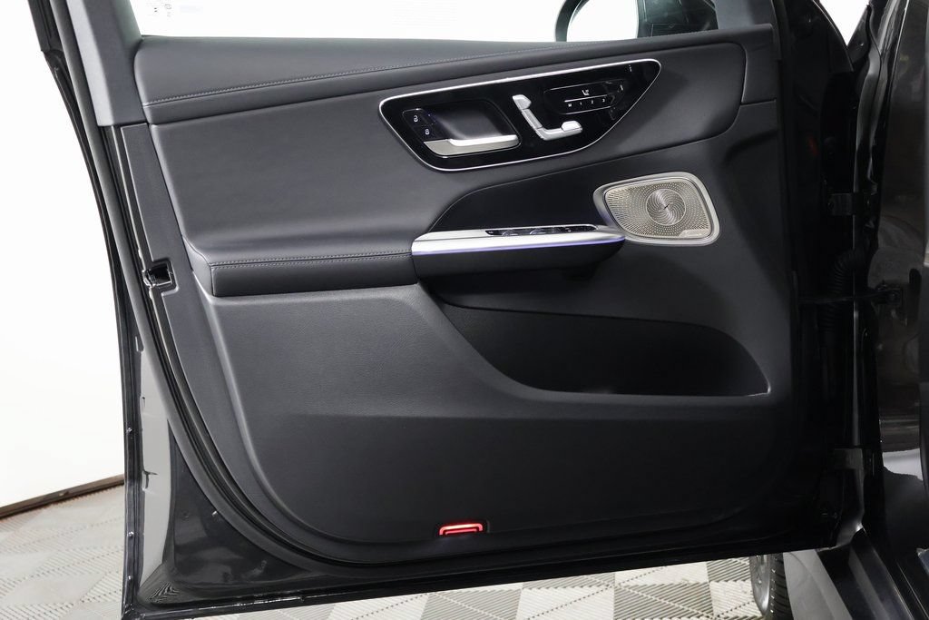 Certified 2026 Mercedes-Benz GLC 300 4MATIC image 12