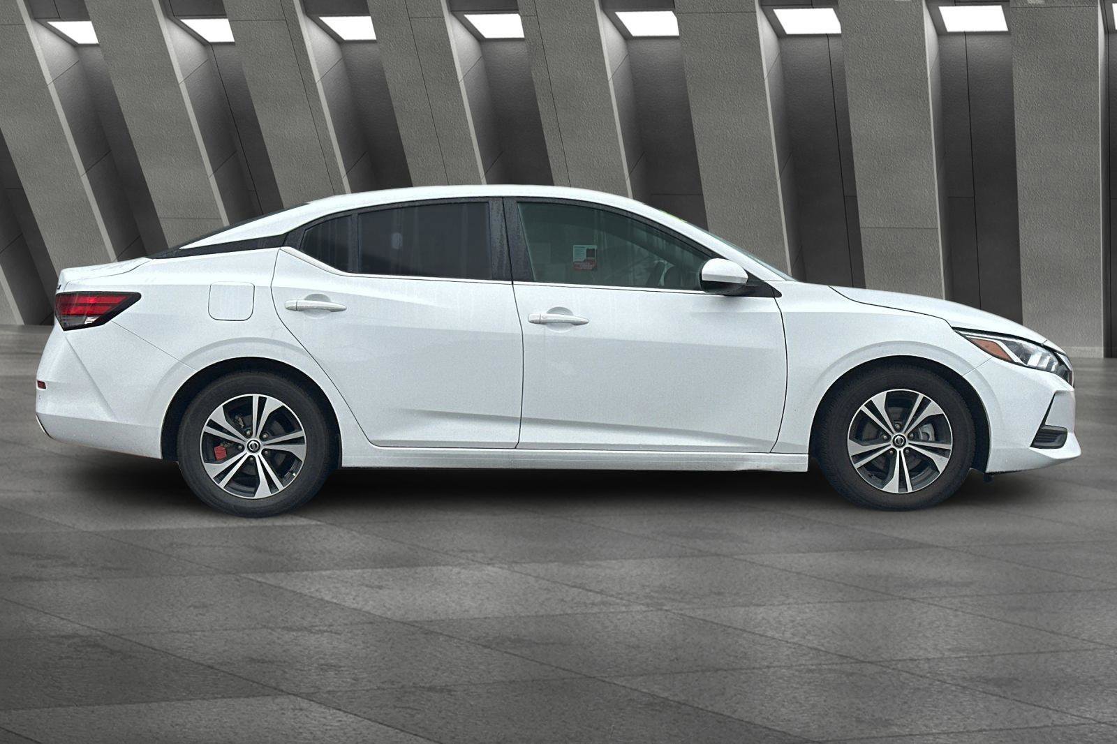 Used 2023 Nissan Sentra SV image 3