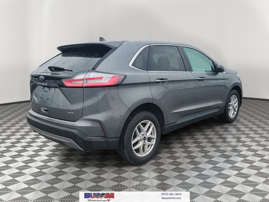 Used 2024 Ford Edge SEL w/ Convenience Package image 4