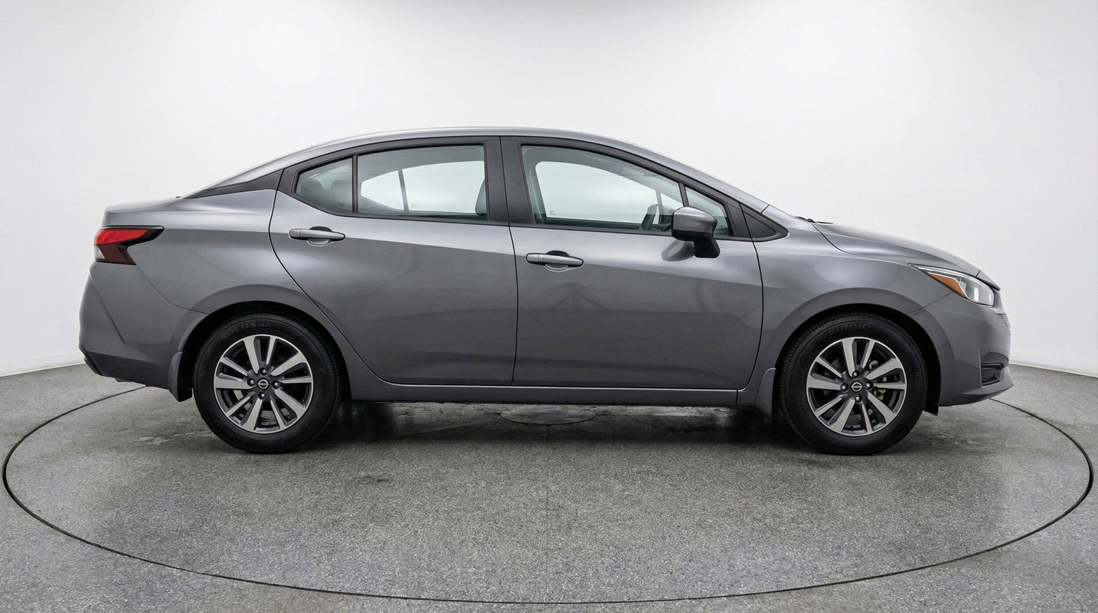 Used 2025 Nissan Versa SV FWD image 8