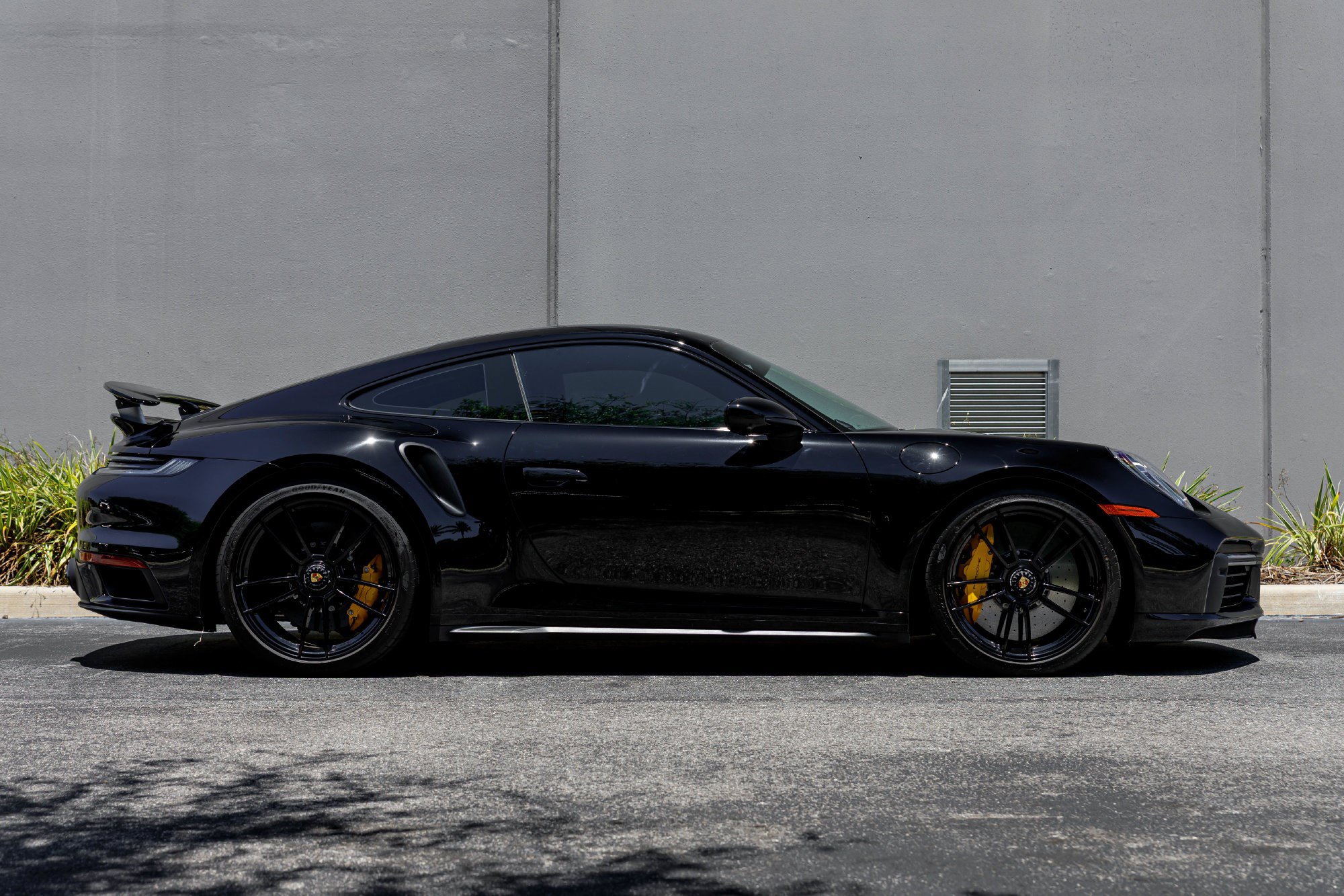 Used 2022 Porsche 911 Turbo S AWD/4WD image 6