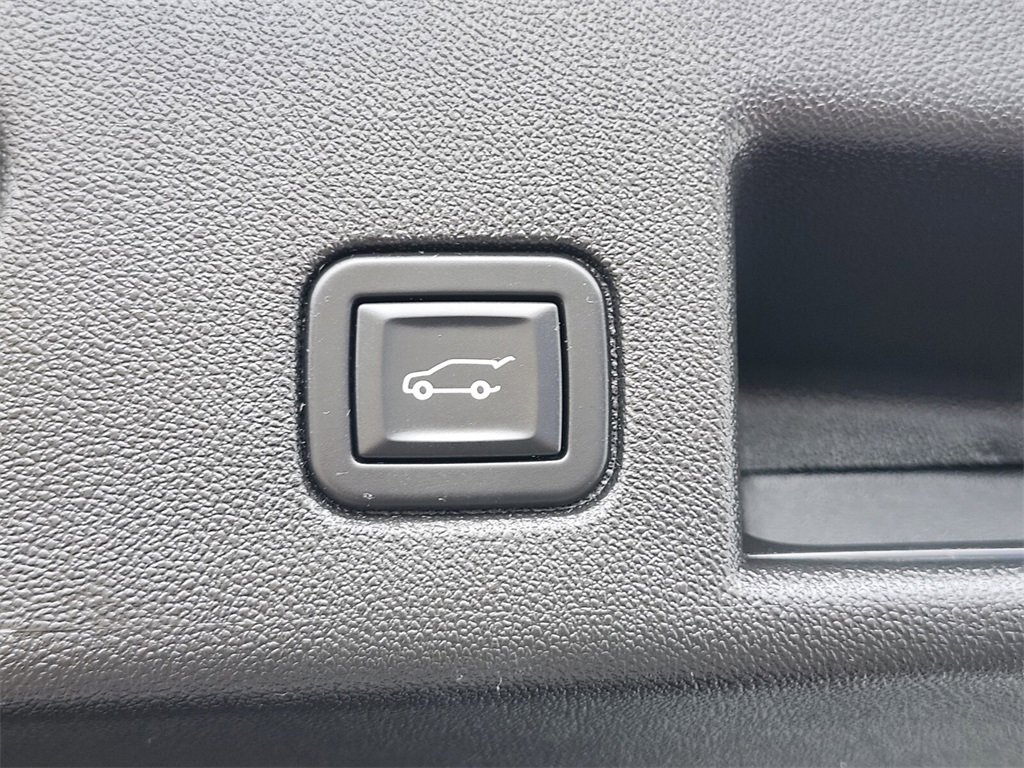 Used 2023 Chevrolet Equinox LT image 31