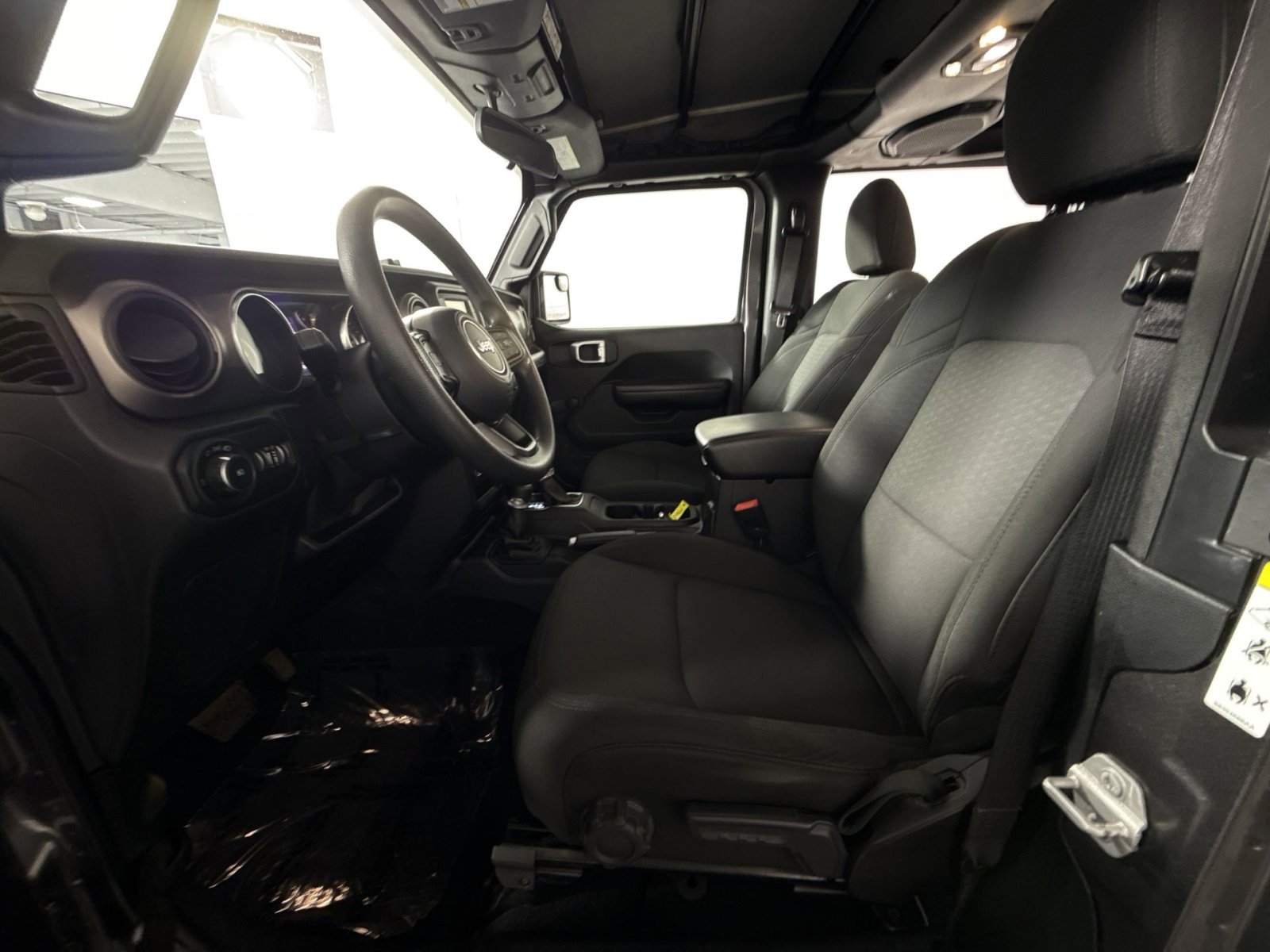 Used 2019 Jeep Wrangler Sport image 13