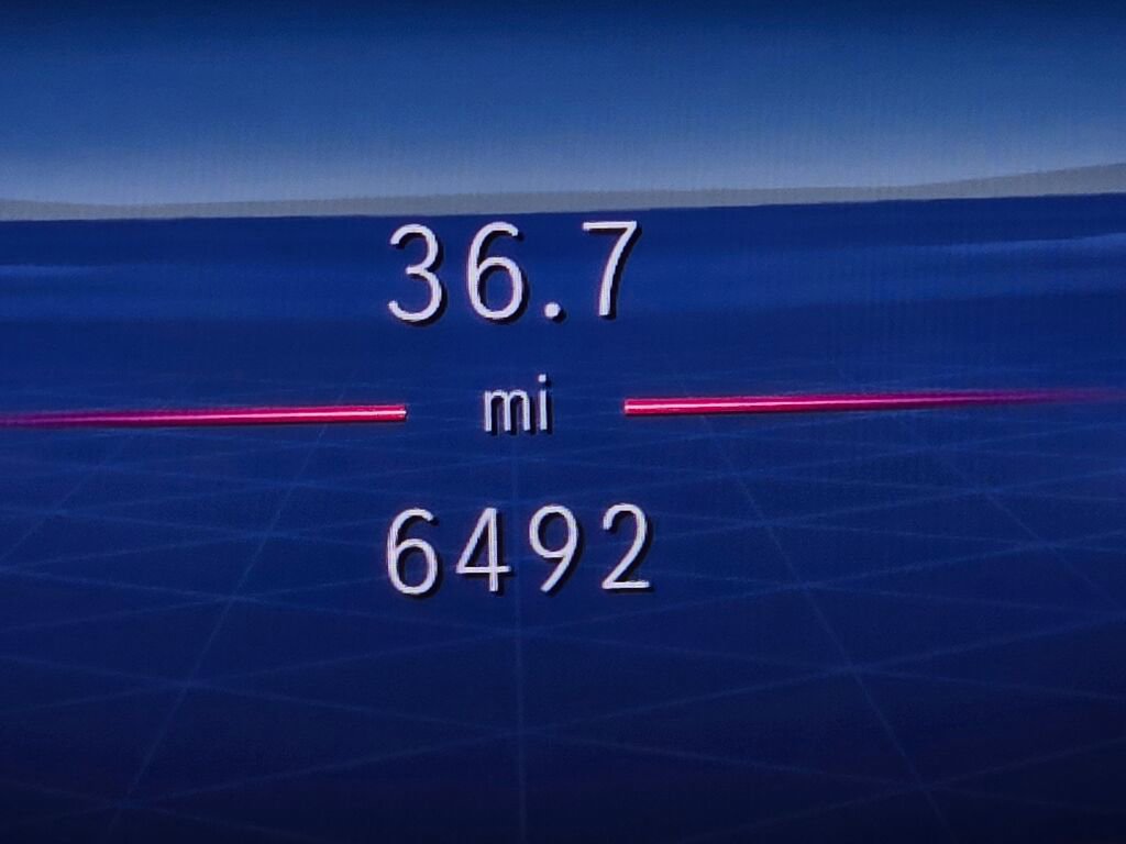 Used 2025 Mercedes-Benz GLB 250 4MATIC image 37