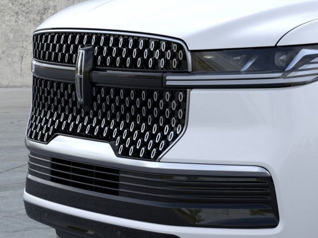 New 2026 Lincoln Navigator L Reserve AWD/4WD image 17