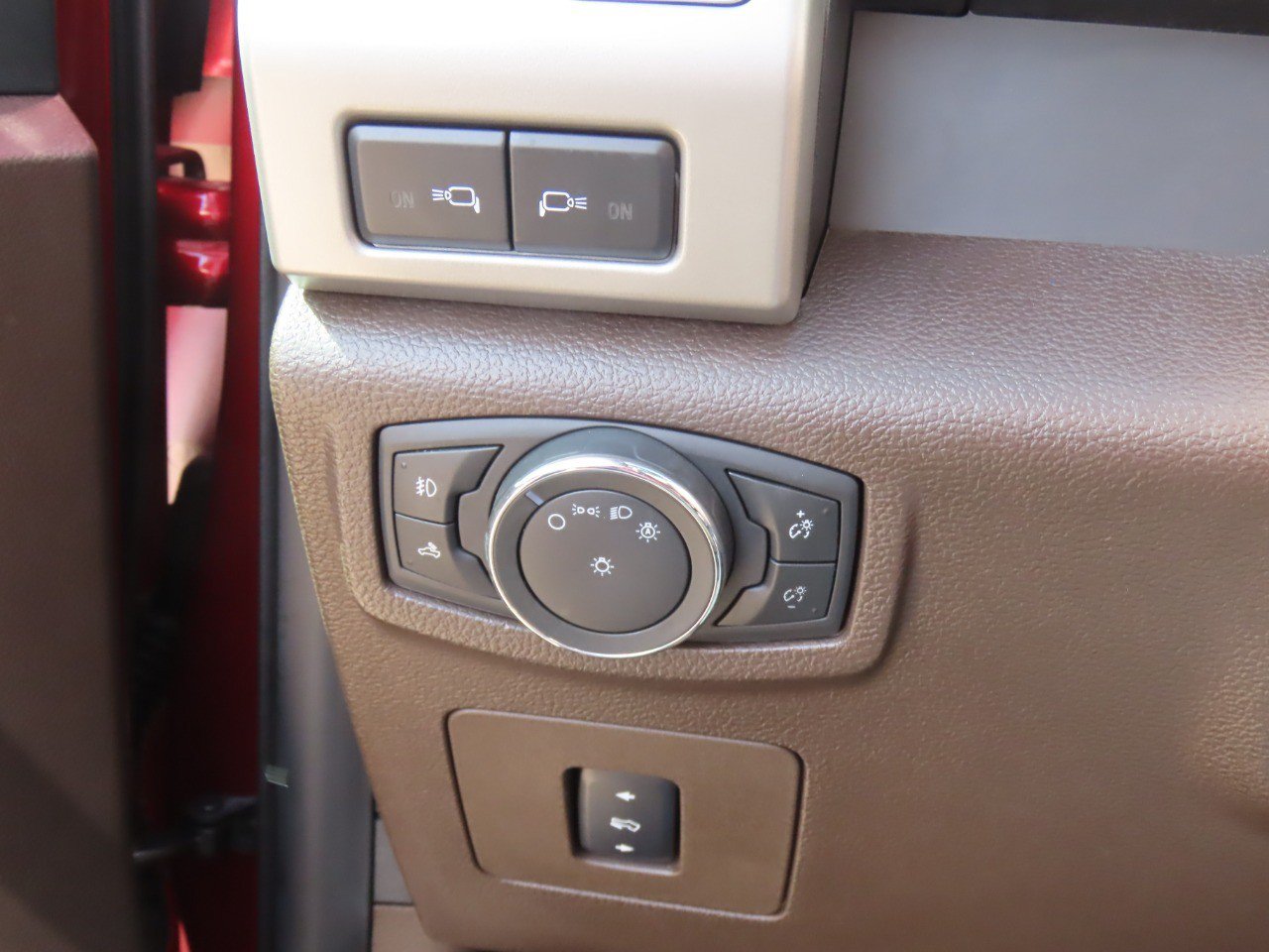 Used 2017 Ford F150 King Ranch w/ Equipment Group 601A Luxury RWD image 27