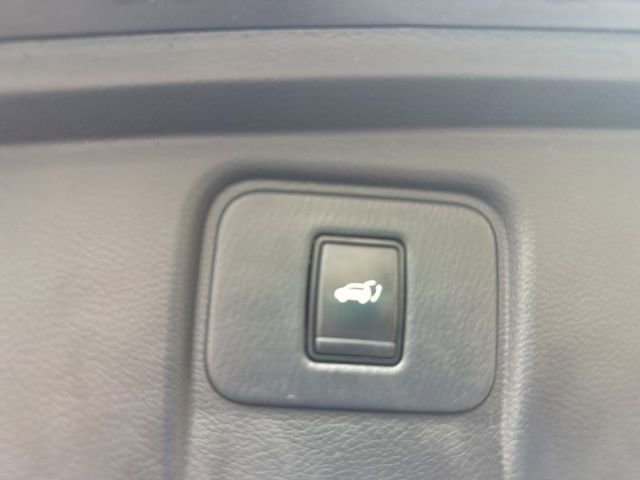 Used 2018 Nissan Murano SL w/ Midnight Edition Package image 12