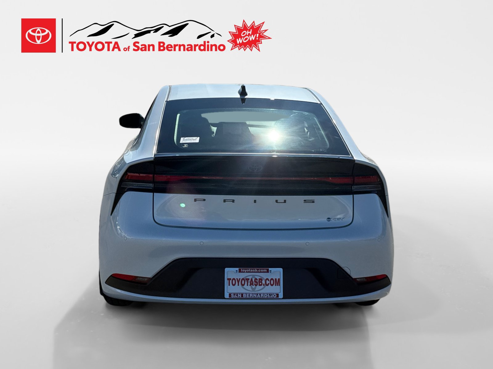 New 2027 Toyota Prius LE FWD image 4