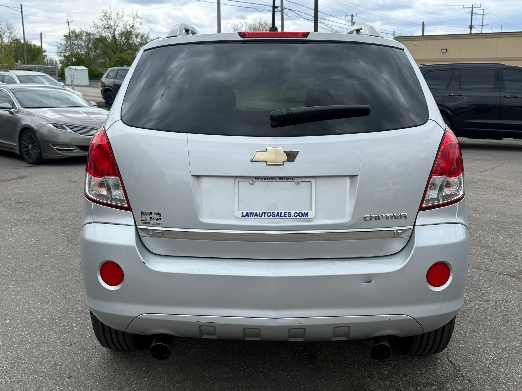 Used 2012 Chevrolet Captiva Sport LT FWD image 6