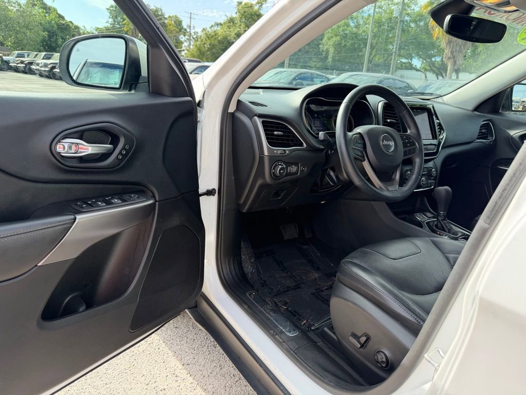 Used 2019 Jeep Cherokee Limited FWD image 14