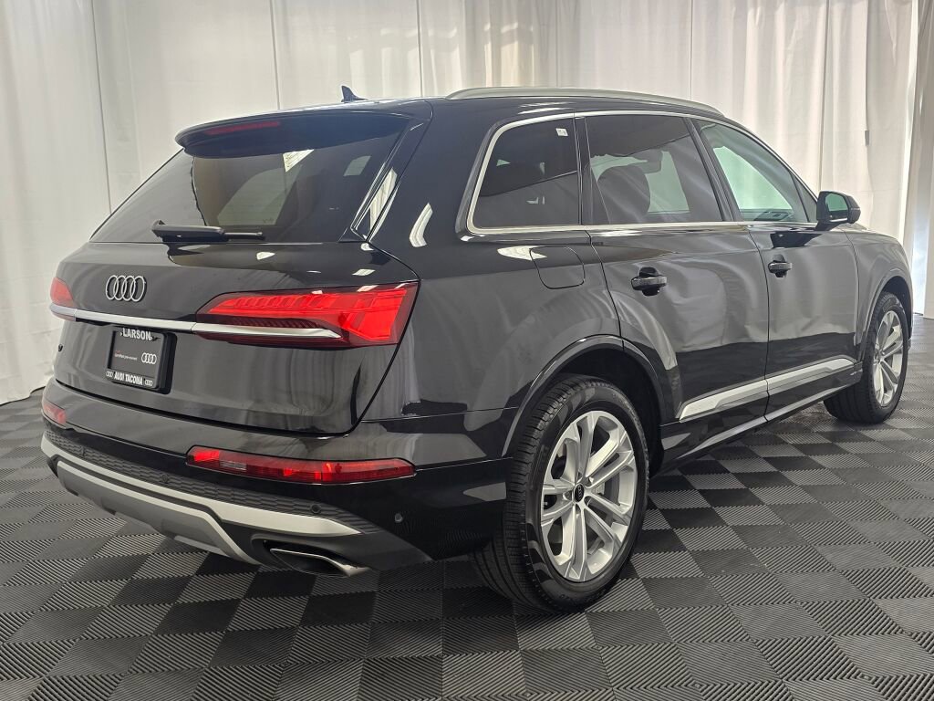 Certified 2025 Audi Q7 3.0T Premium Plus image 6