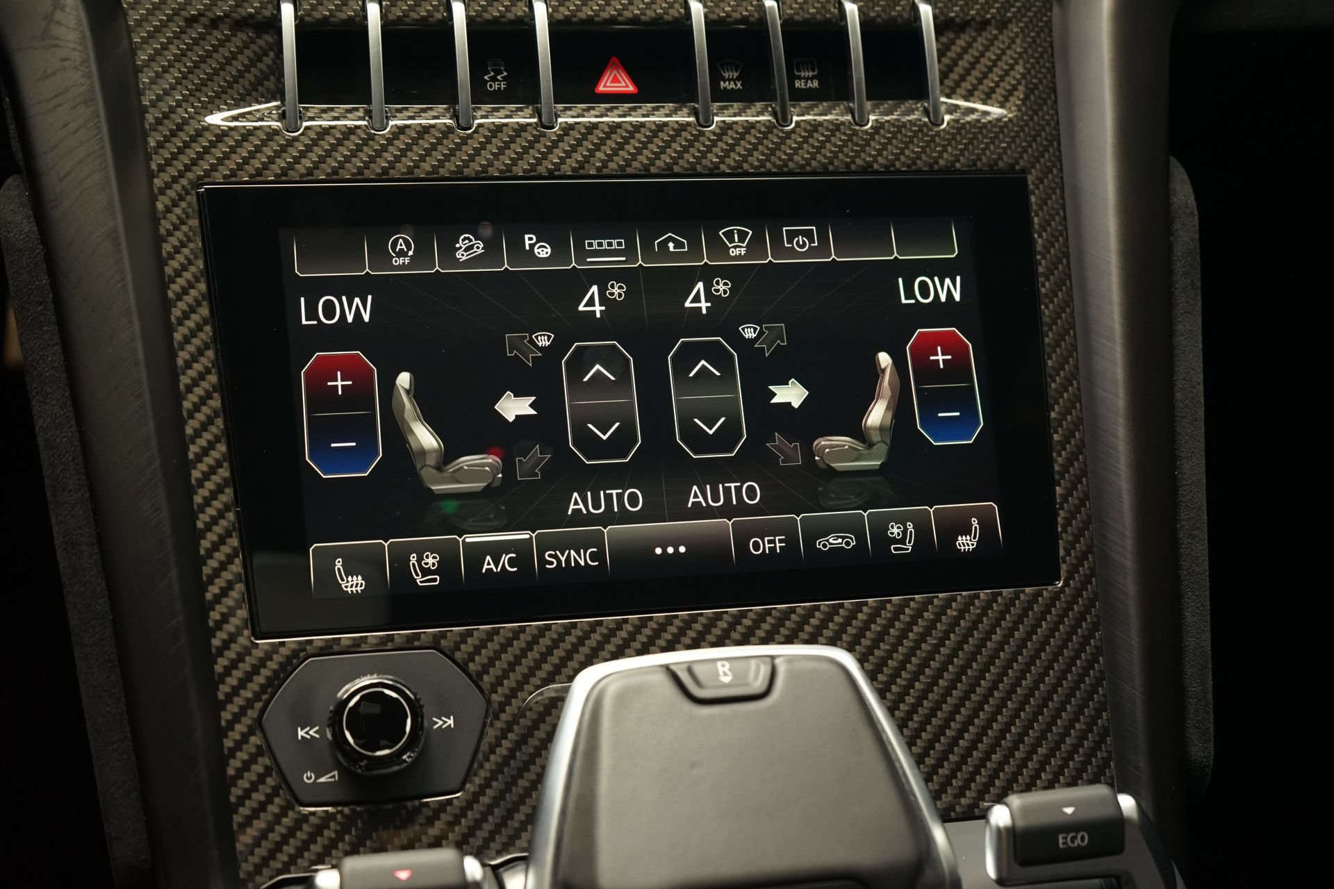 Used 2024 Lamborghini Urus Performante AWD/4WD image 33