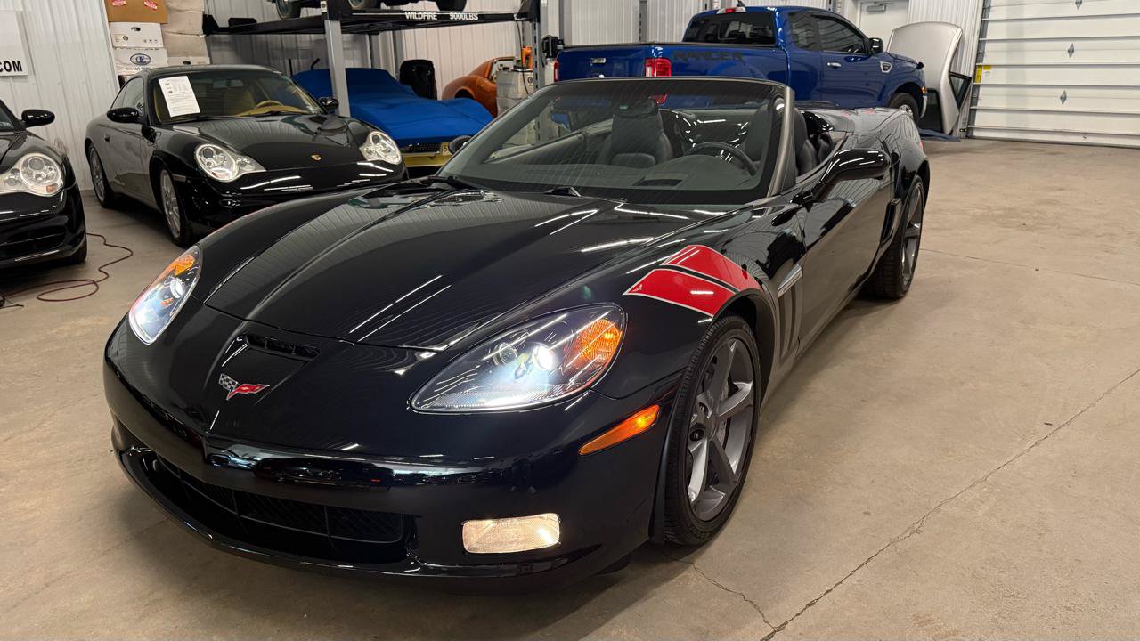 Used 2010 Chevrolet Corvette Grand Sport w/ Preferred Equipment Group RWD image 2