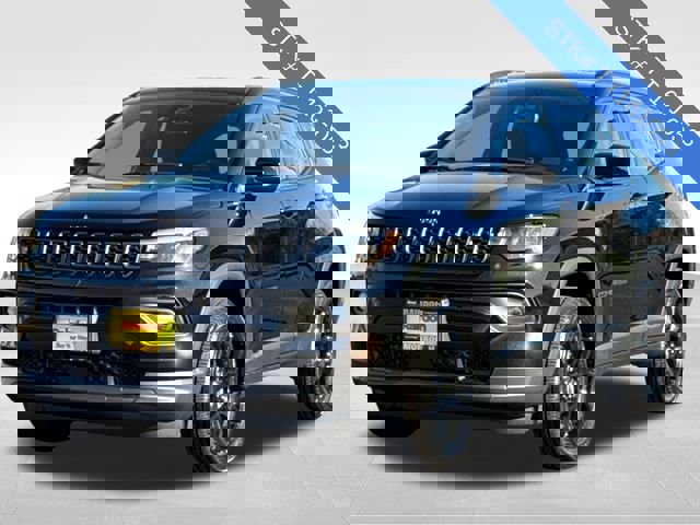 New 2026 Jeep Compass Latitude image 3